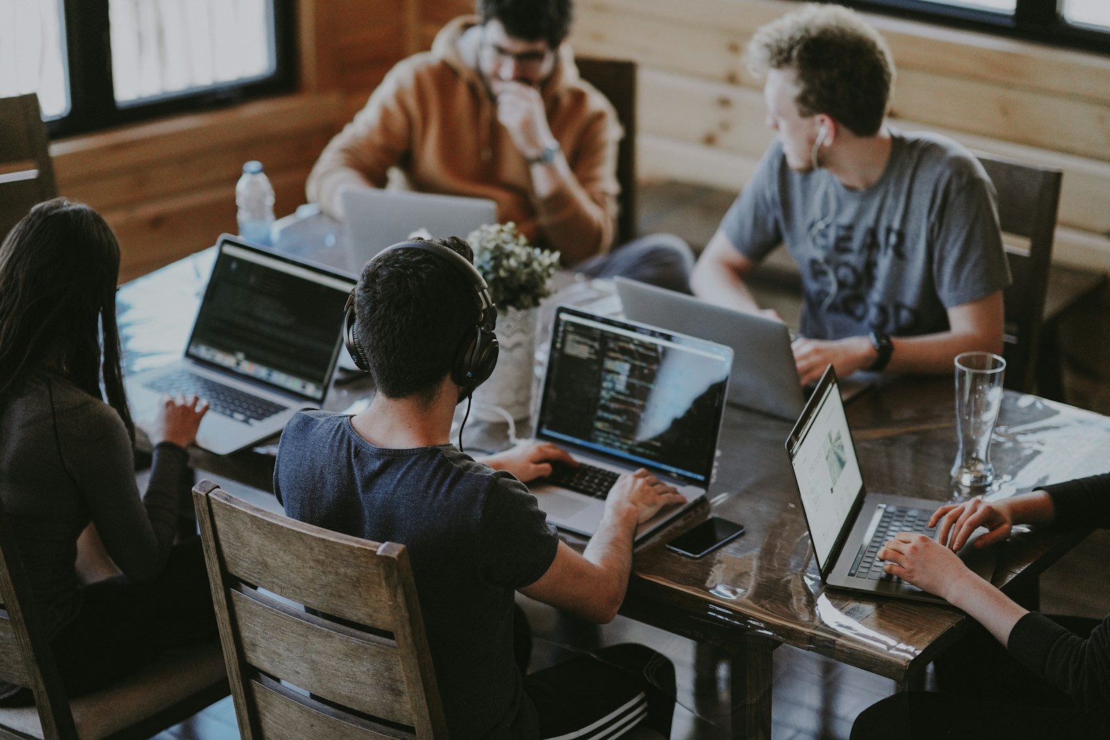 FAQ briefing session with CyberMotion AI consultants